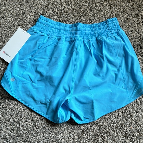 Lululemon Hotty Hot HR shorts size 10 NWT - Picture 3 of 3